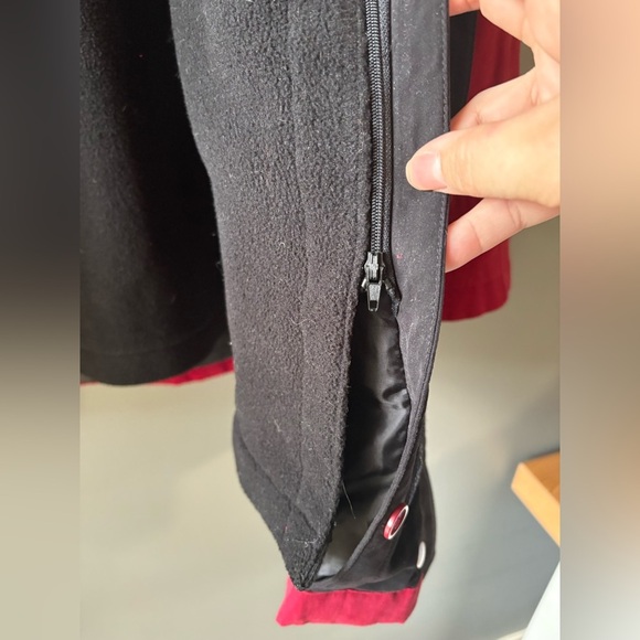 London Fog Women’s Medium Red Removable Hooded Jacket, fleece lined removable - Picture 8 of 10